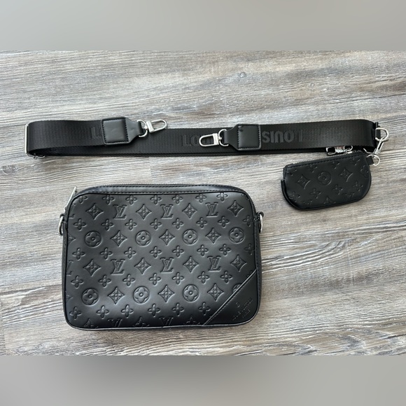 Louis Vuitton Black Duo Messenger Bag - Barely Used - Picture 1 of 5